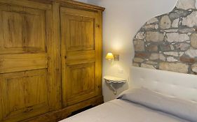 Unique Rooms